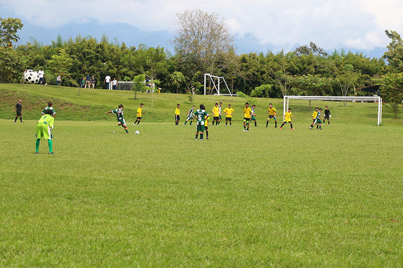 futbol-intercolegiados-comfenalco